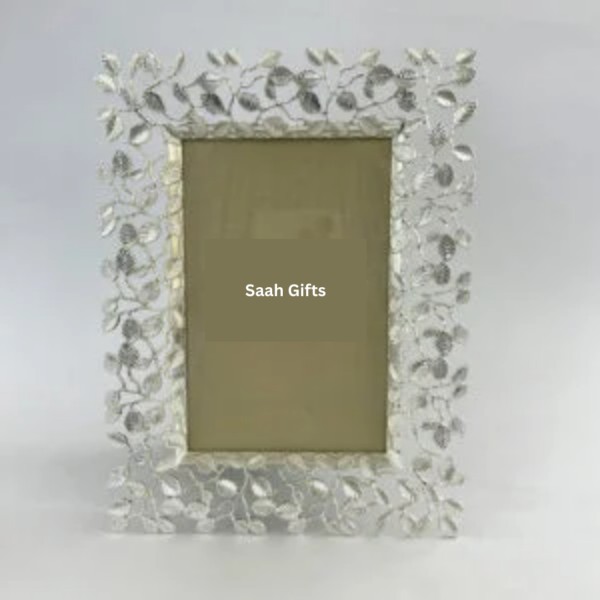 Beautiful Pierced Leaf Motif Photo Frame | 4×6 Inch Photo Size| Saah Gifts