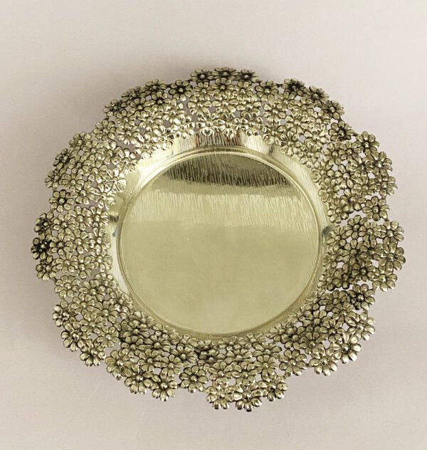 Antique Silver Plated Round Dish | 9″ dia| Saah Gifts